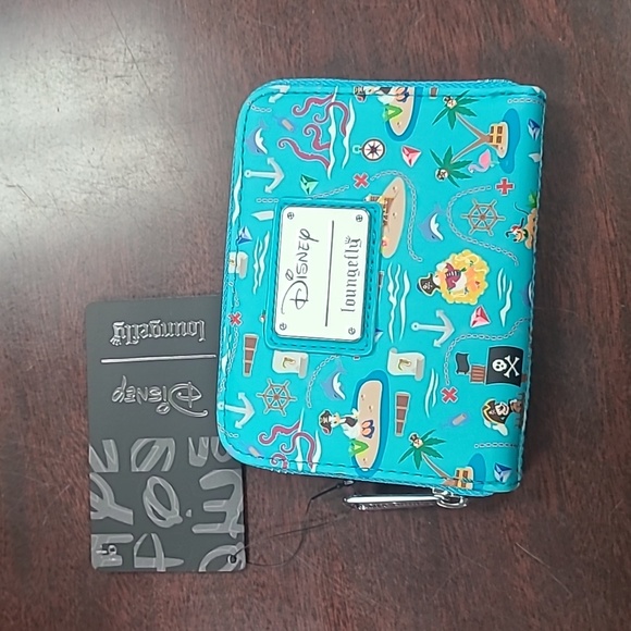 NWT Loungefly Pirate Disney Mickey And Friends AOP Wallet - Picture 2 of 4